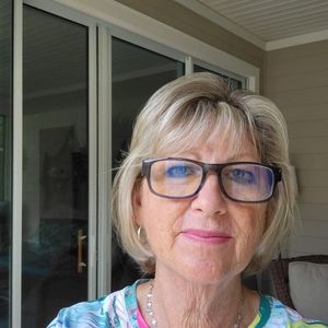 Meet your Posher, Becky